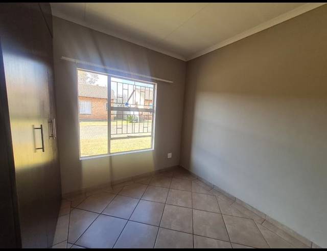 2 BEDROOM PROPERTY TO RENT IN RIVERSDALE